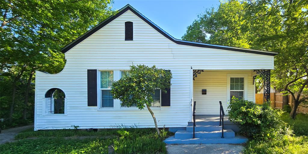 218 NW 5th Avenue
