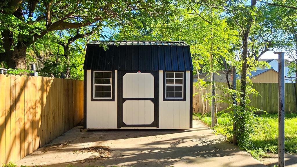 218 NW 5th Avenue