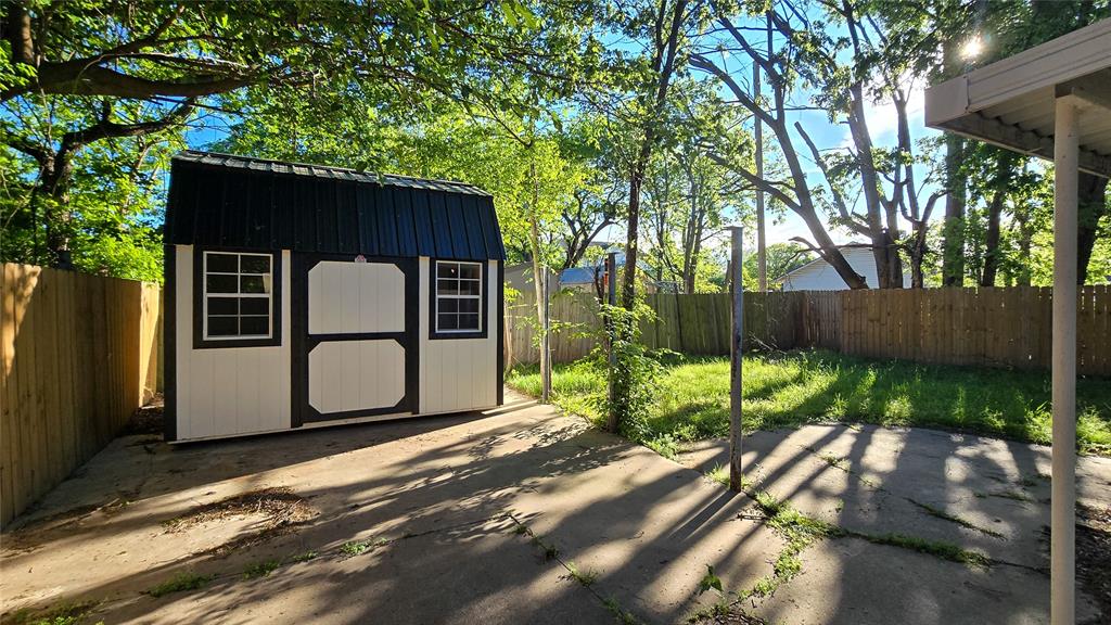 218 NW 5th Avenue