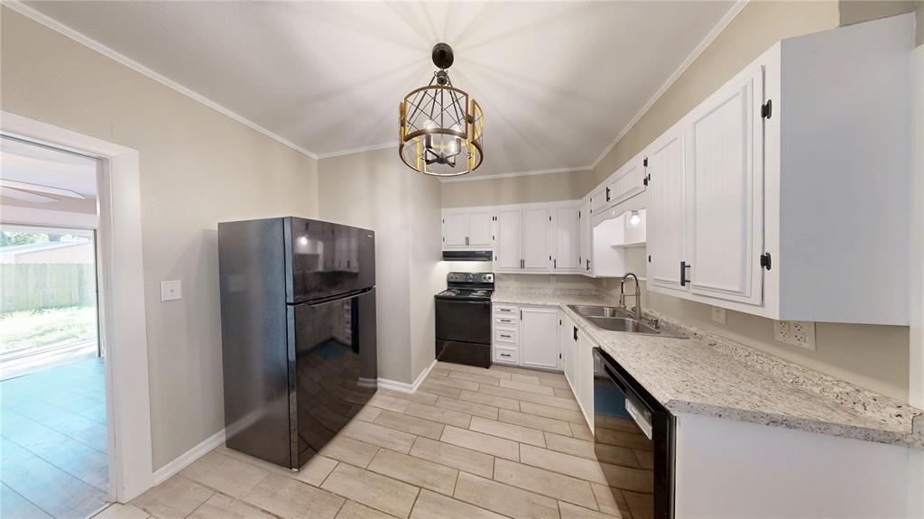 218 NW 5th Avenue