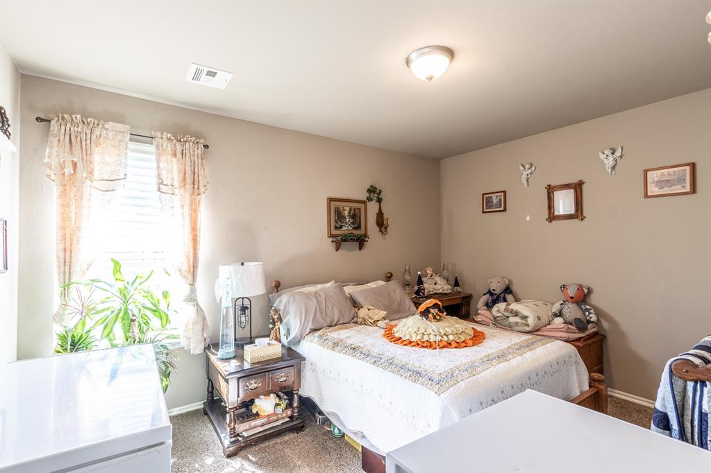 831 Monarch Way