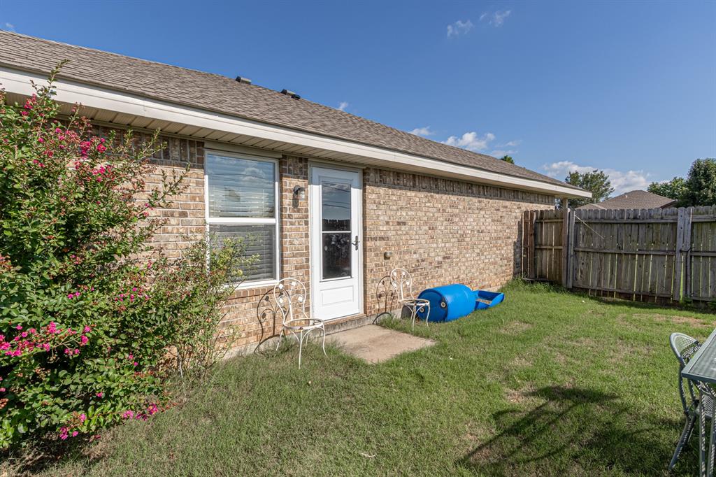 831 Monarch Way