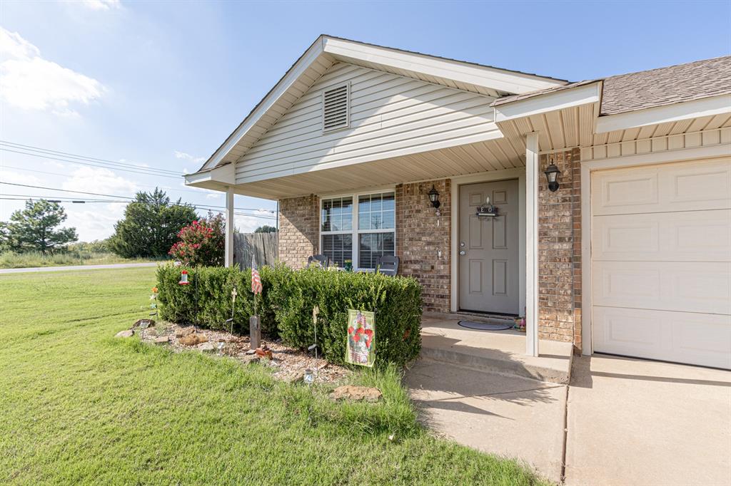 831 Monarch Way