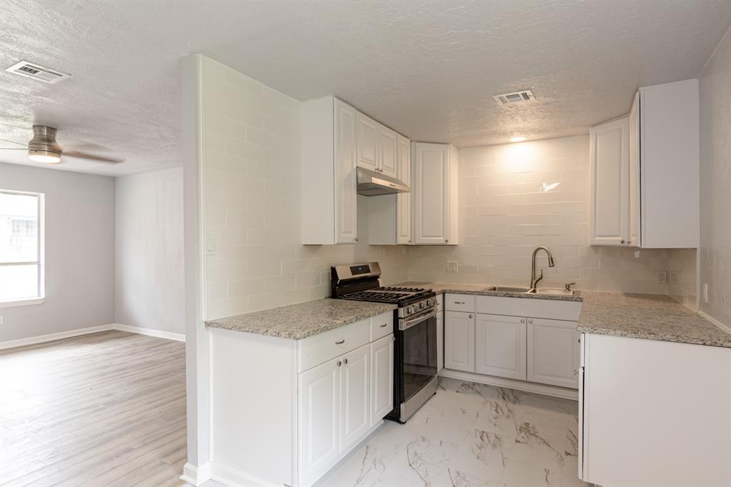 2605 Queensbury Road