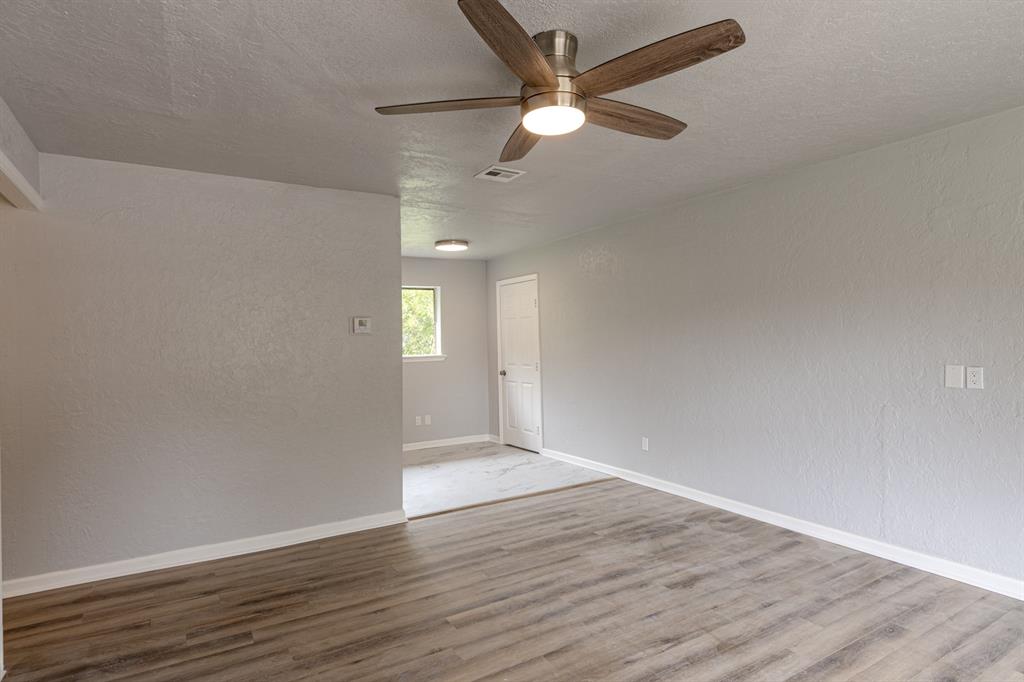 2605 Queensbury Road