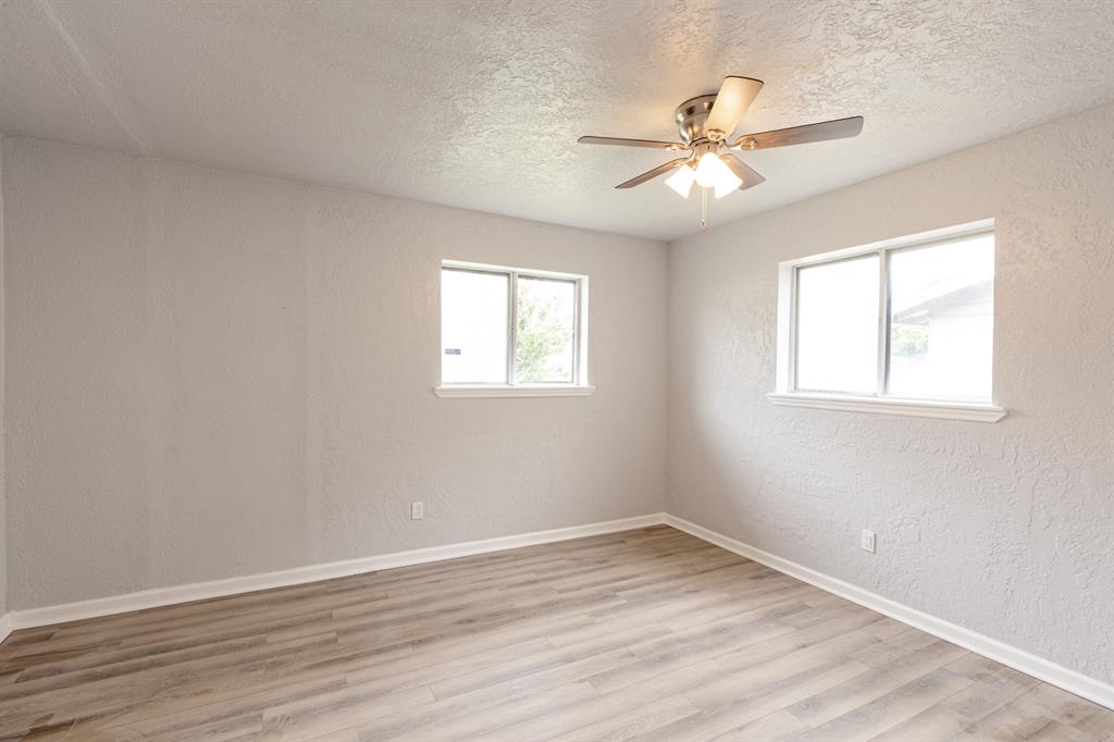 2605 Queensbury Road