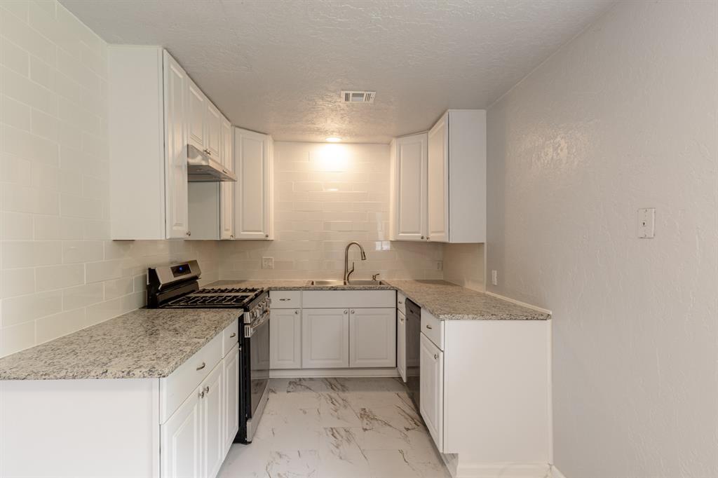 2605 Queensbury Road