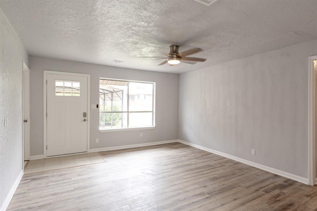 2605 Queensbury Road