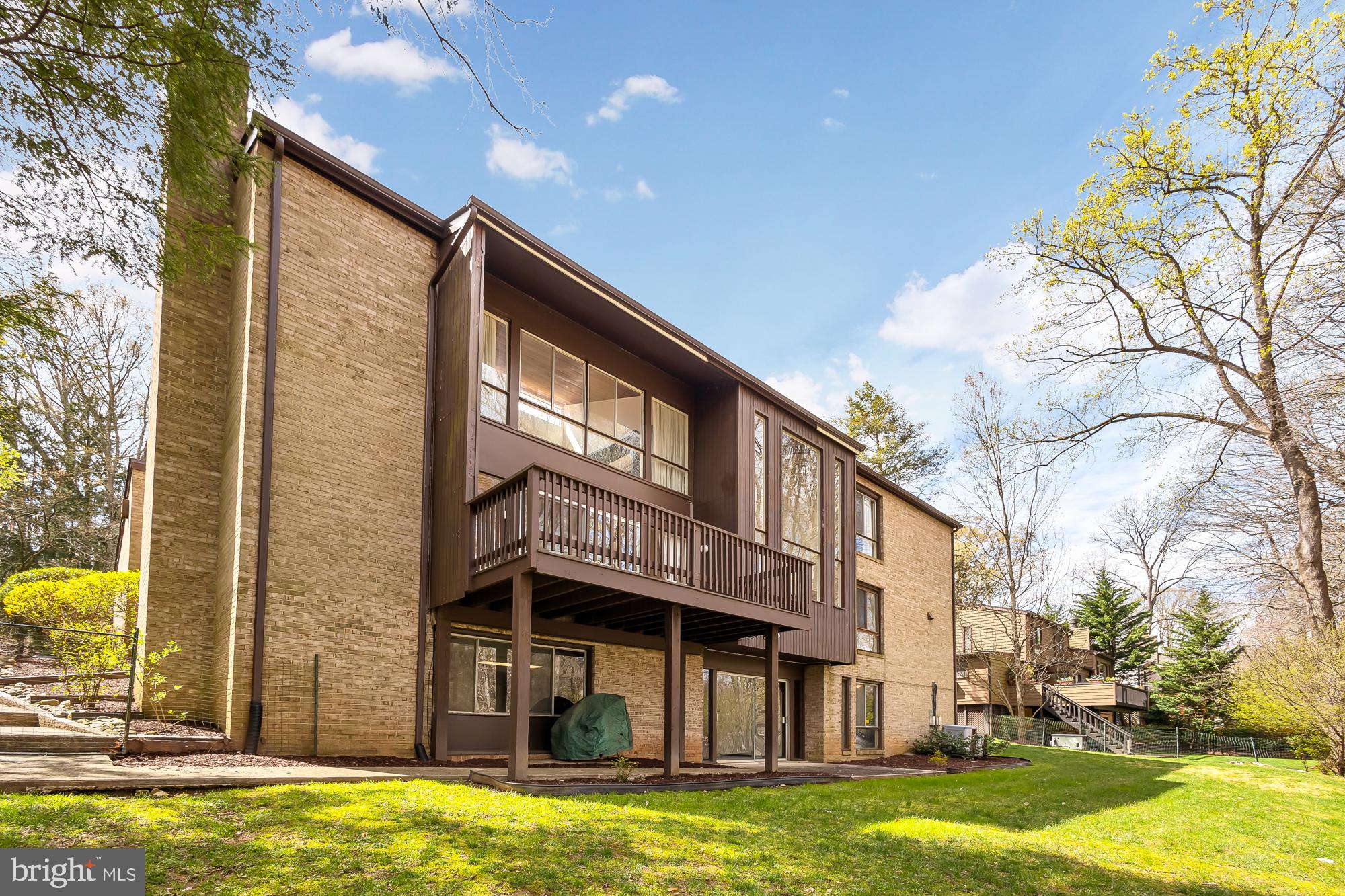 8509 Timber Hill Ln