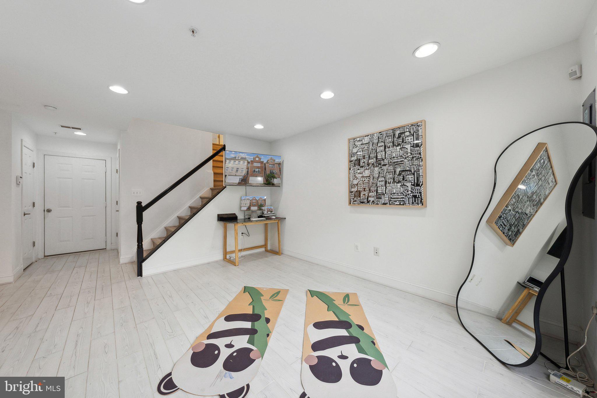 12007 Montrose Park Pl