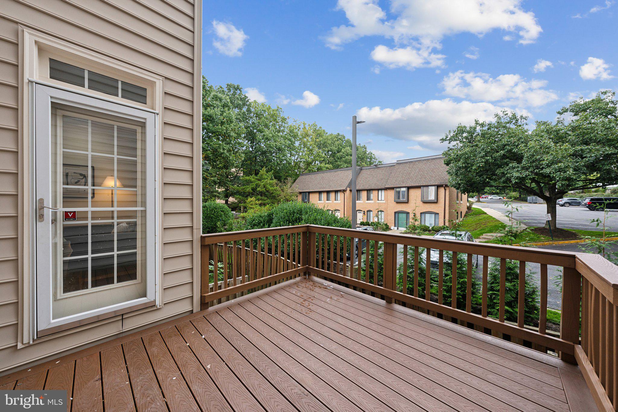12007 Montrose Park Pl