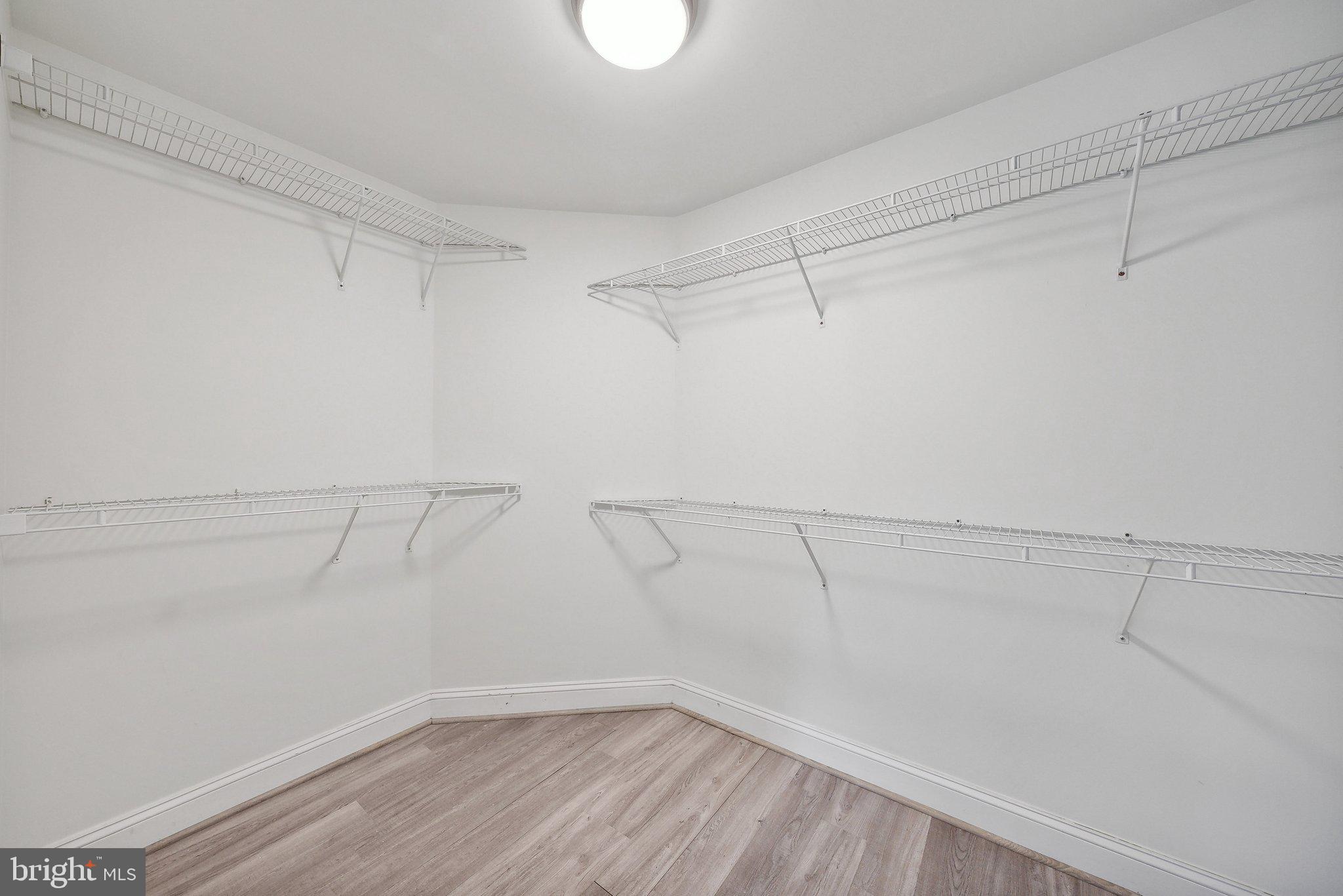 12007 Montrose Park Pl
