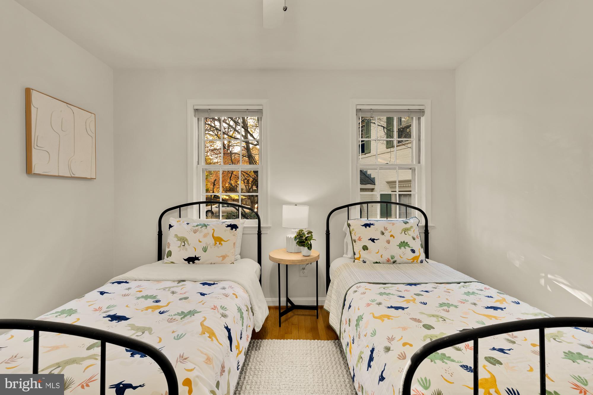 4939 CRESCENT STREET C18