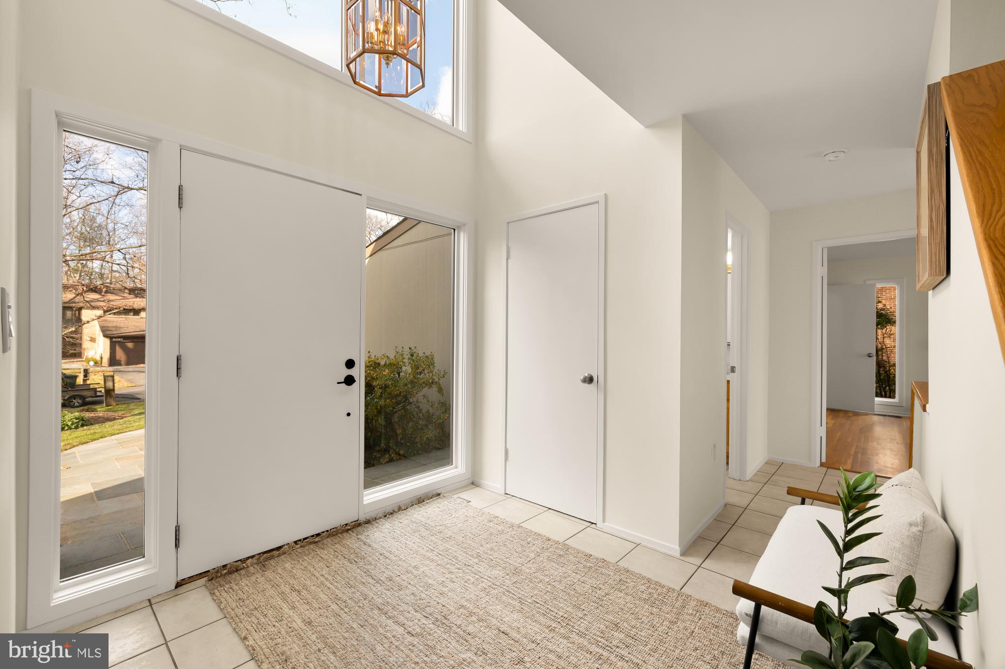 8809 HIDDEN HILL LANE