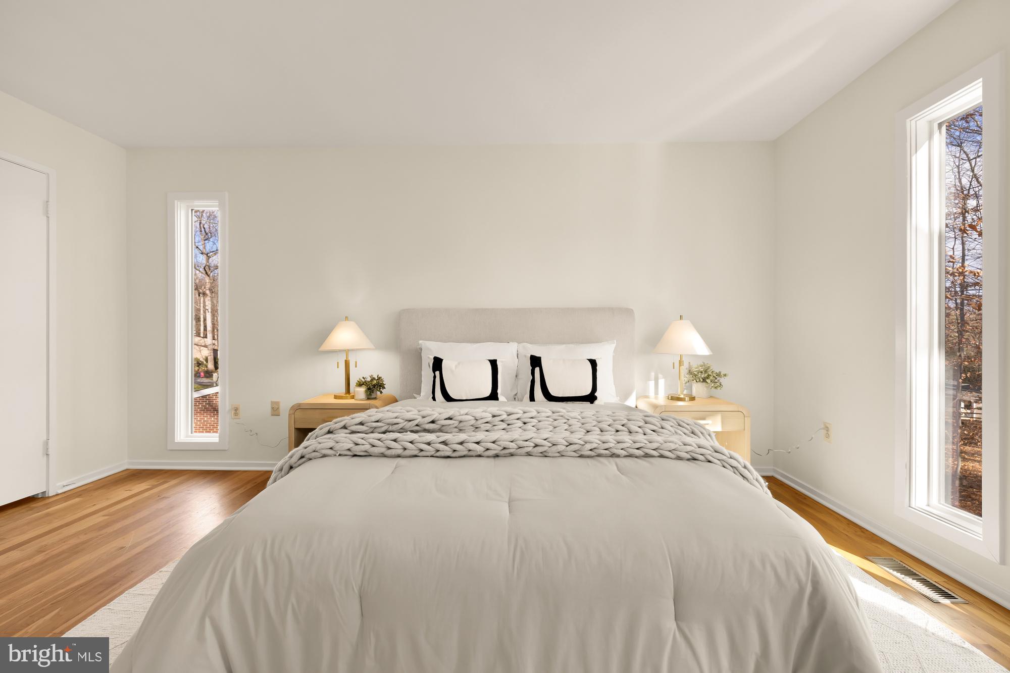 8809 HIDDEN HILL LANE