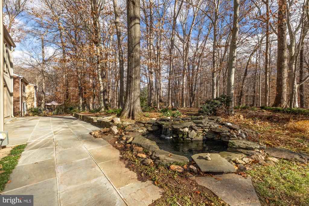 8809 HIDDEN HILL LANE