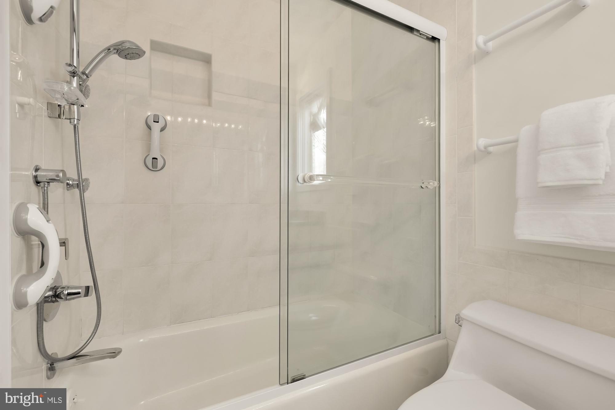 8809 HIDDEN HILL LANE