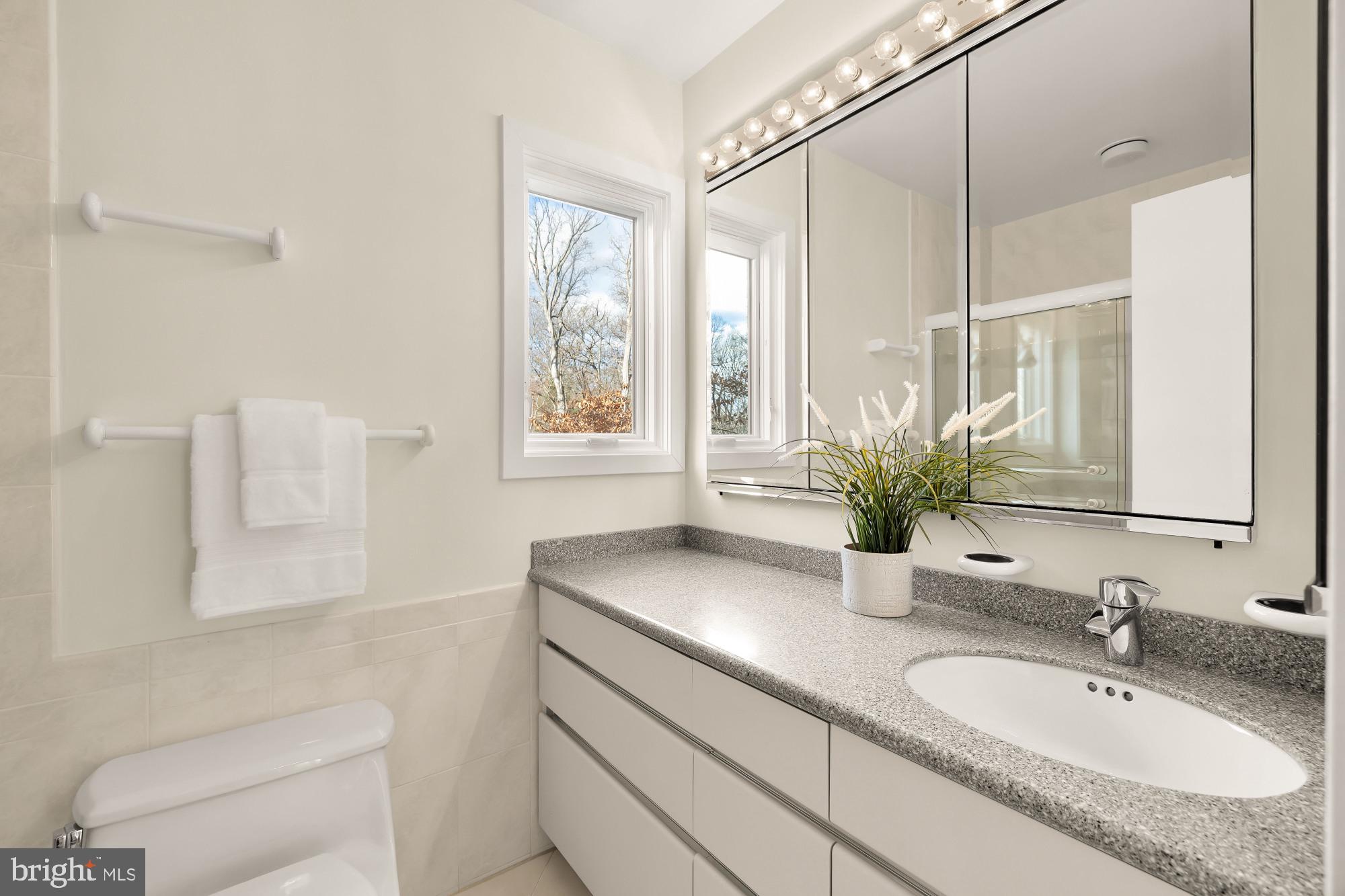 8809 HIDDEN HILL LANE