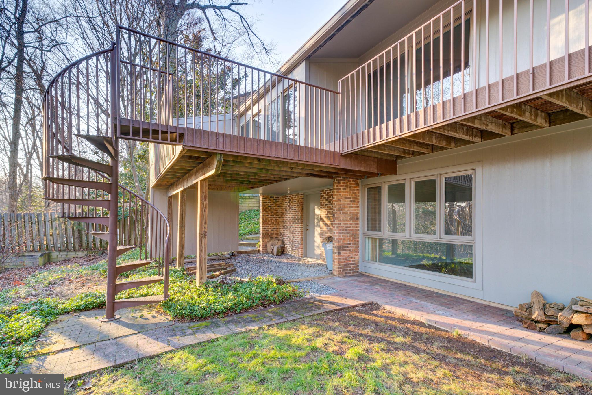 8610 HIDDEN HILL LANE