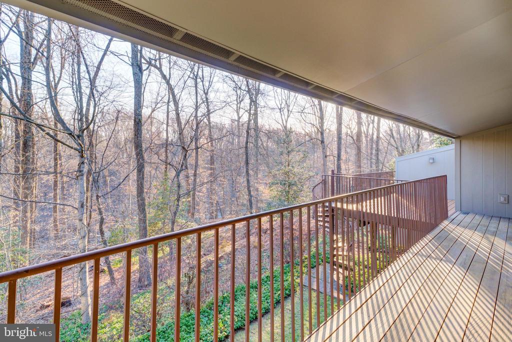 8610 HIDDEN HILL LANE