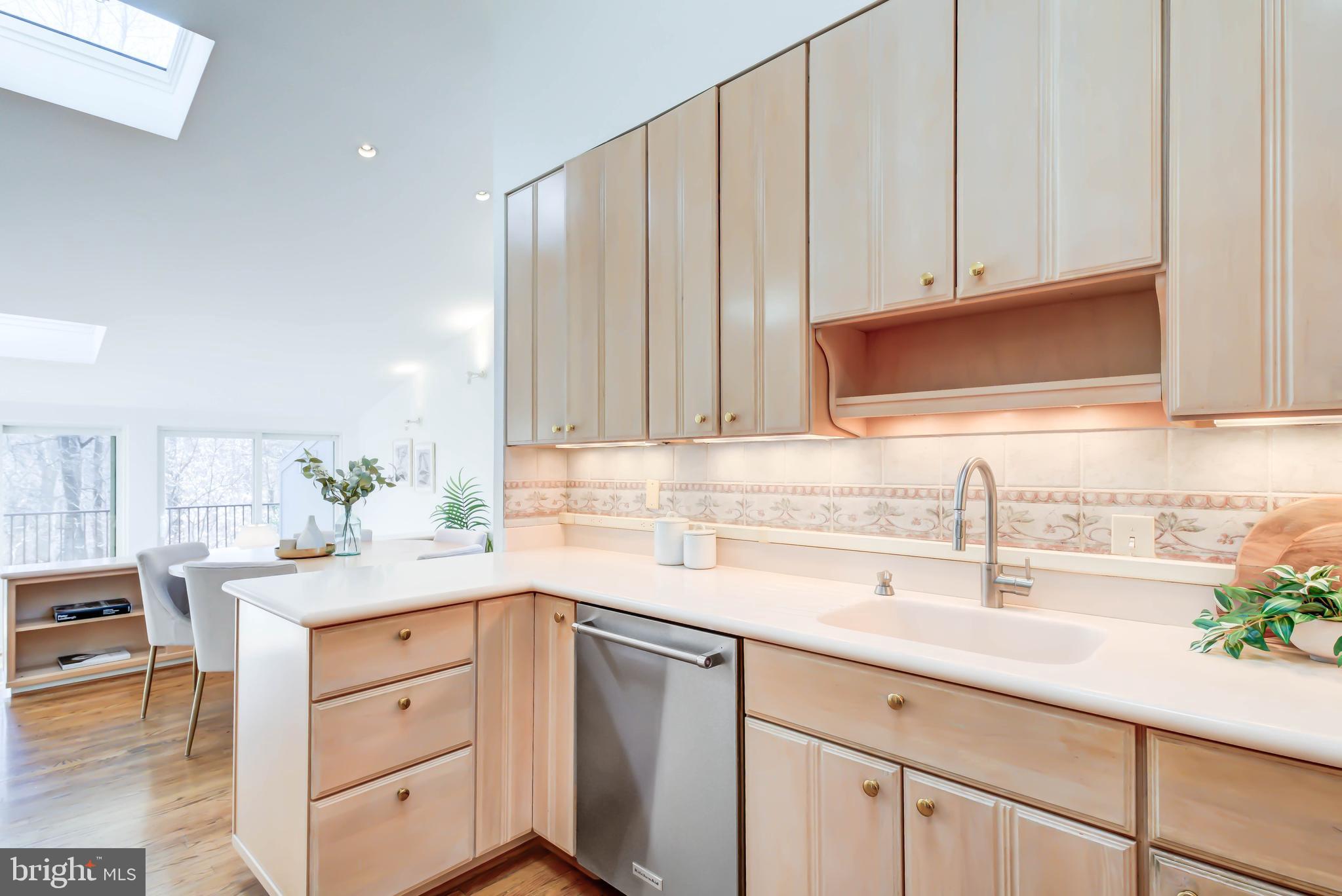 8610 HIDDEN HILL LANE