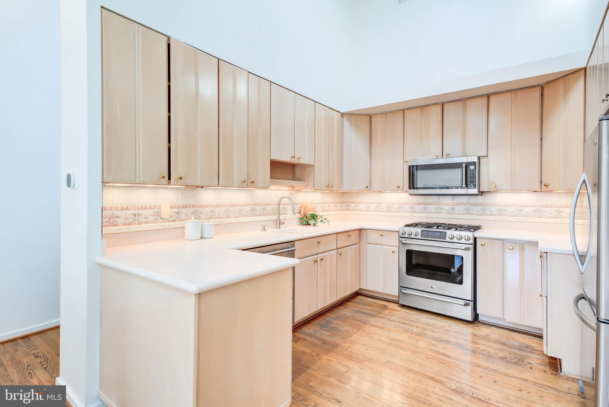 8610 HIDDEN HILL LANE