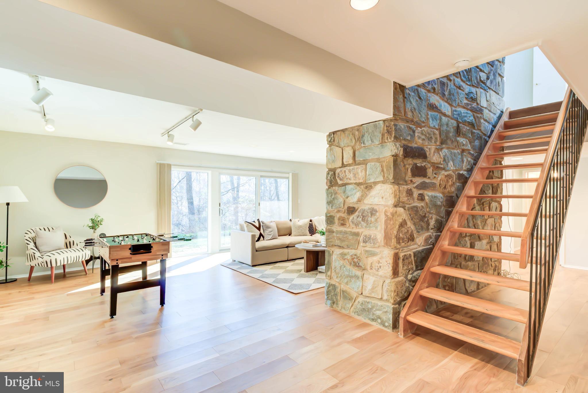 8610 HIDDEN HILL LANE