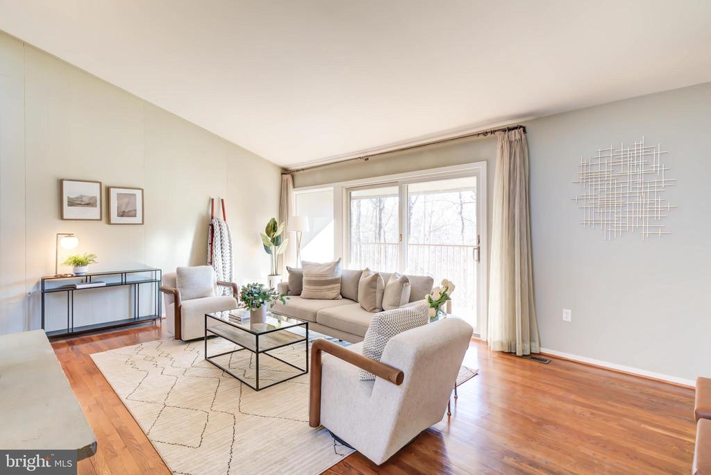 8610 HIDDEN HILL LANE