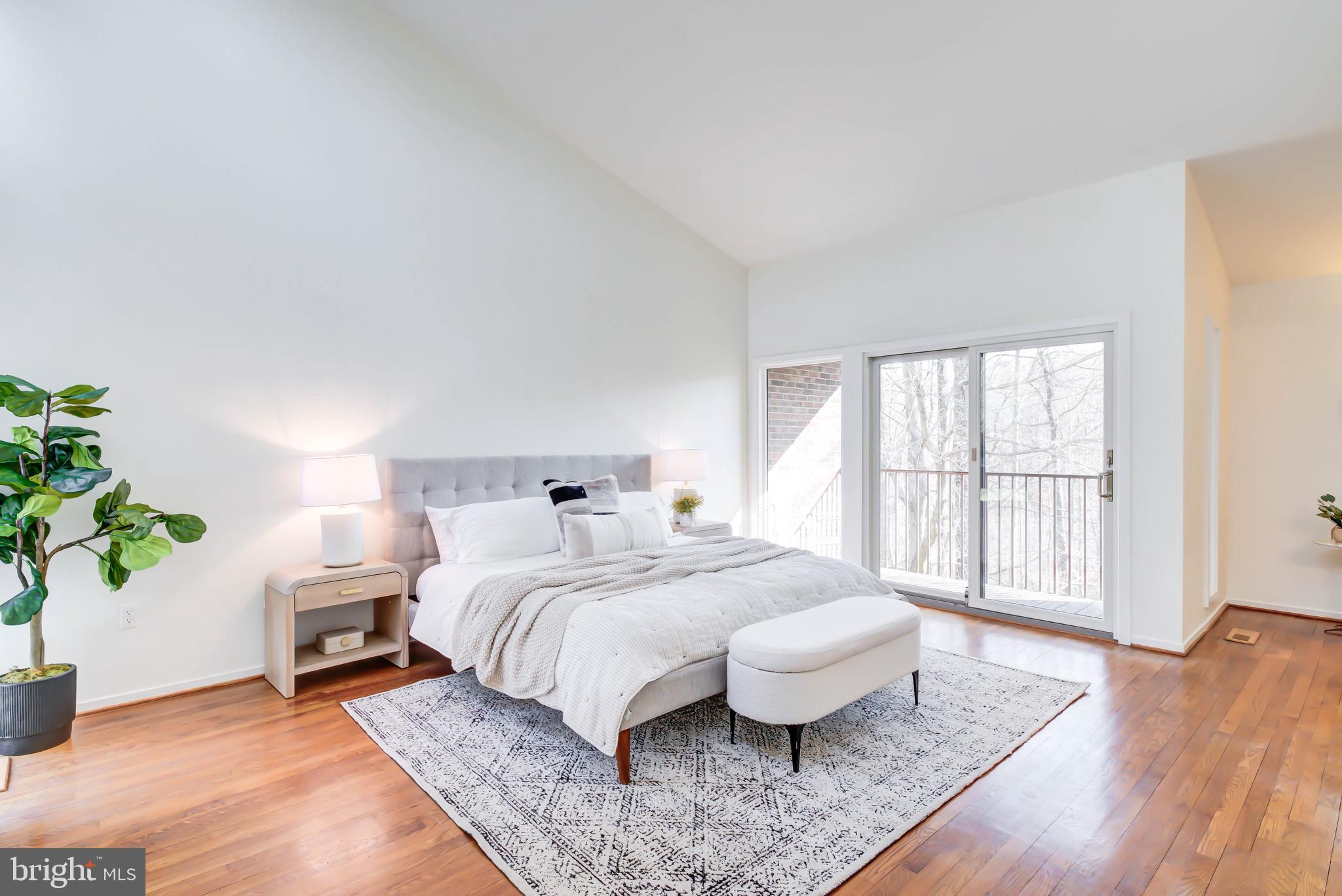 8610 HIDDEN HILL LANE