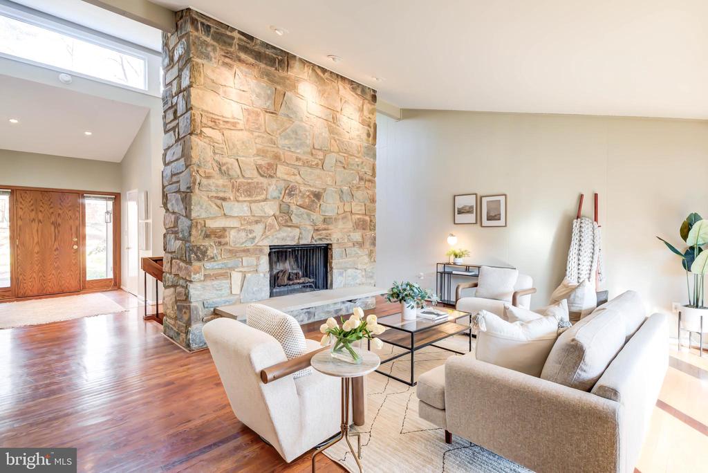 8610 HIDDEN HILL LANE