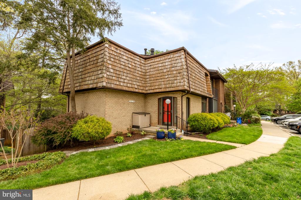 8107 INVERNESS RIDGE ROAD
