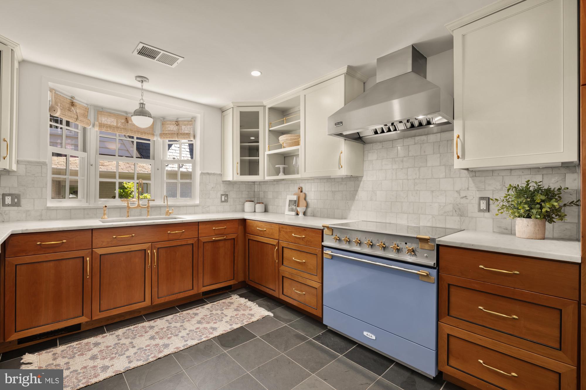 7104 BEECHWOOD DRIVE