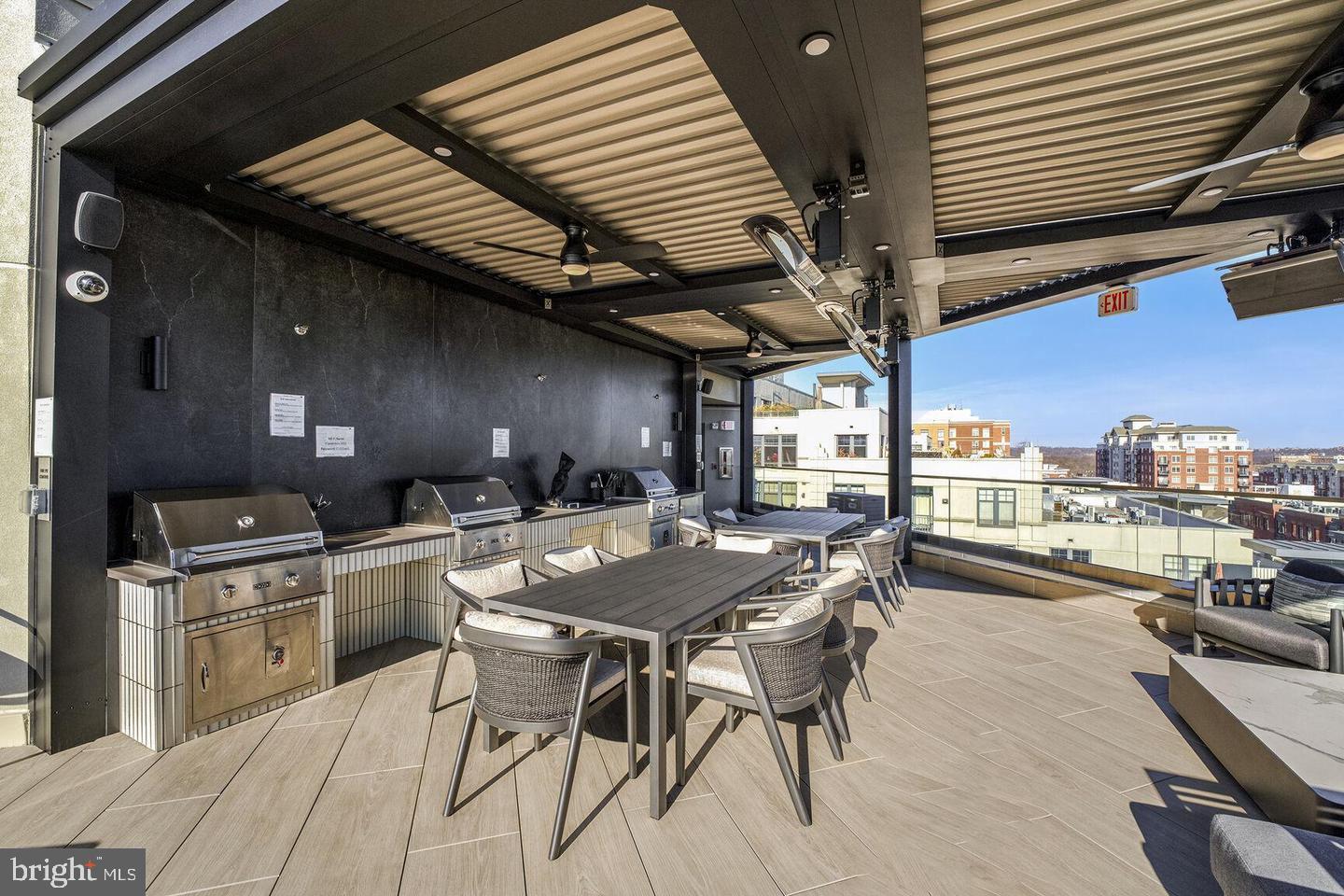 1021 N GARFIELD ST N #945