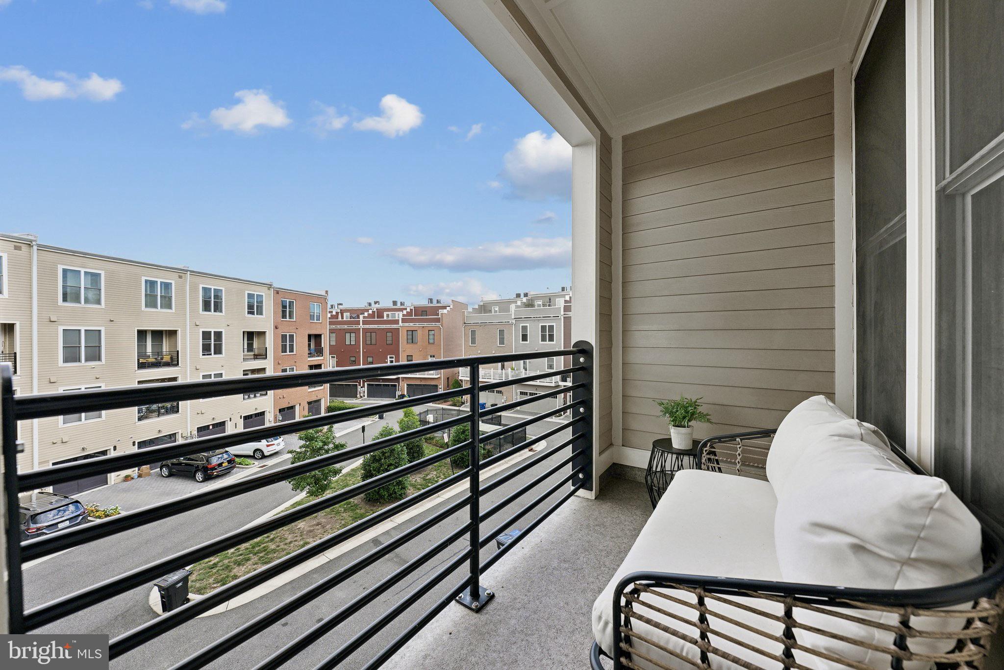 1906 Potomac Ave #102