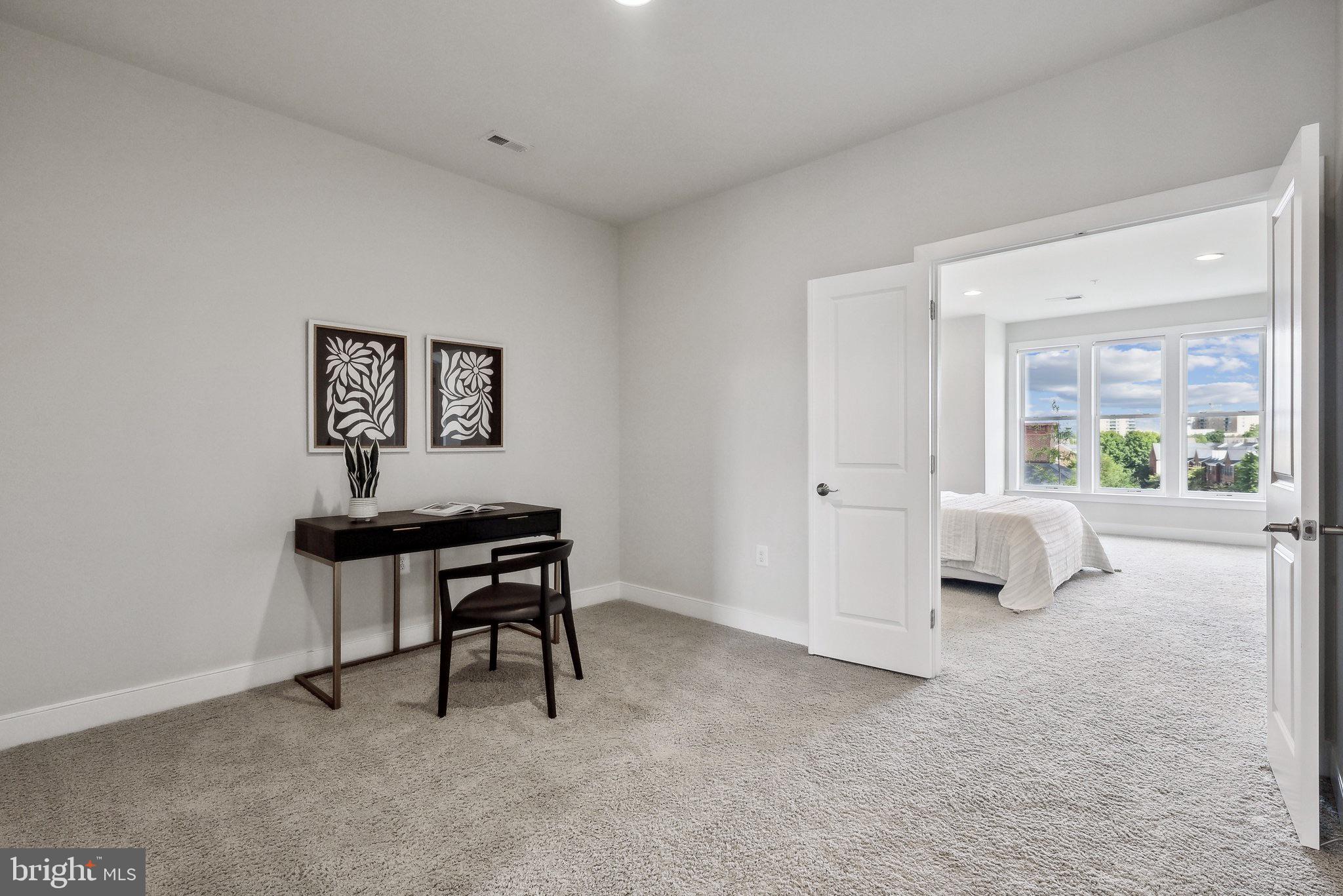 1906 Potomac Ave #102