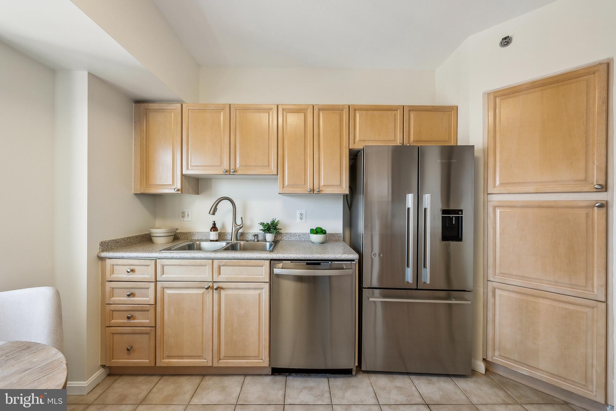 2151 Jamieson Ave #2109