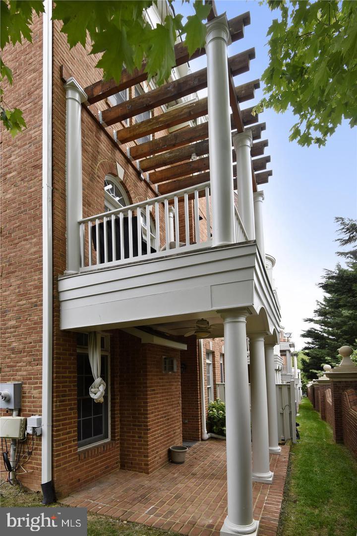 7723 Spoleto LANE Unit: 10