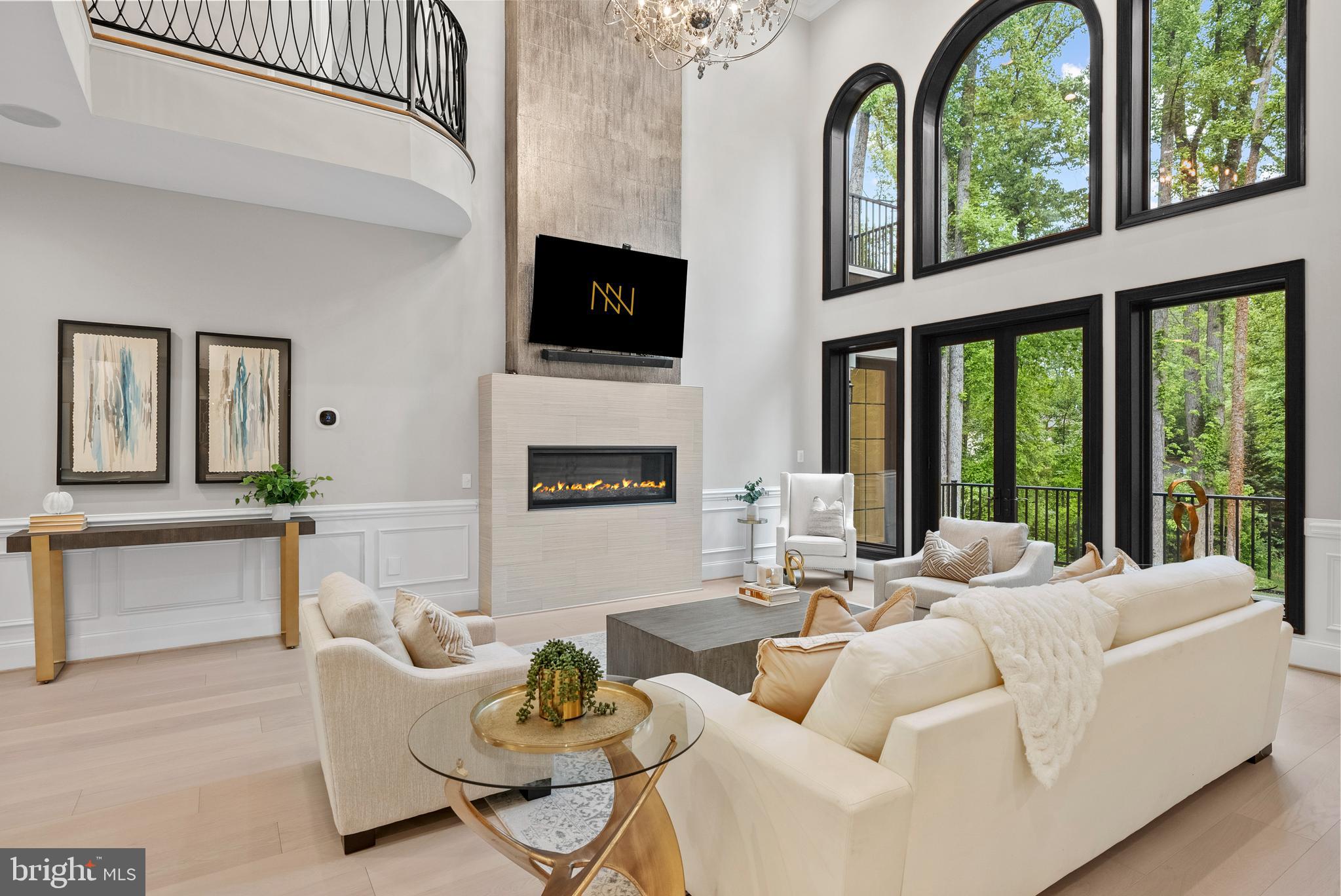 1060 Vista Dr