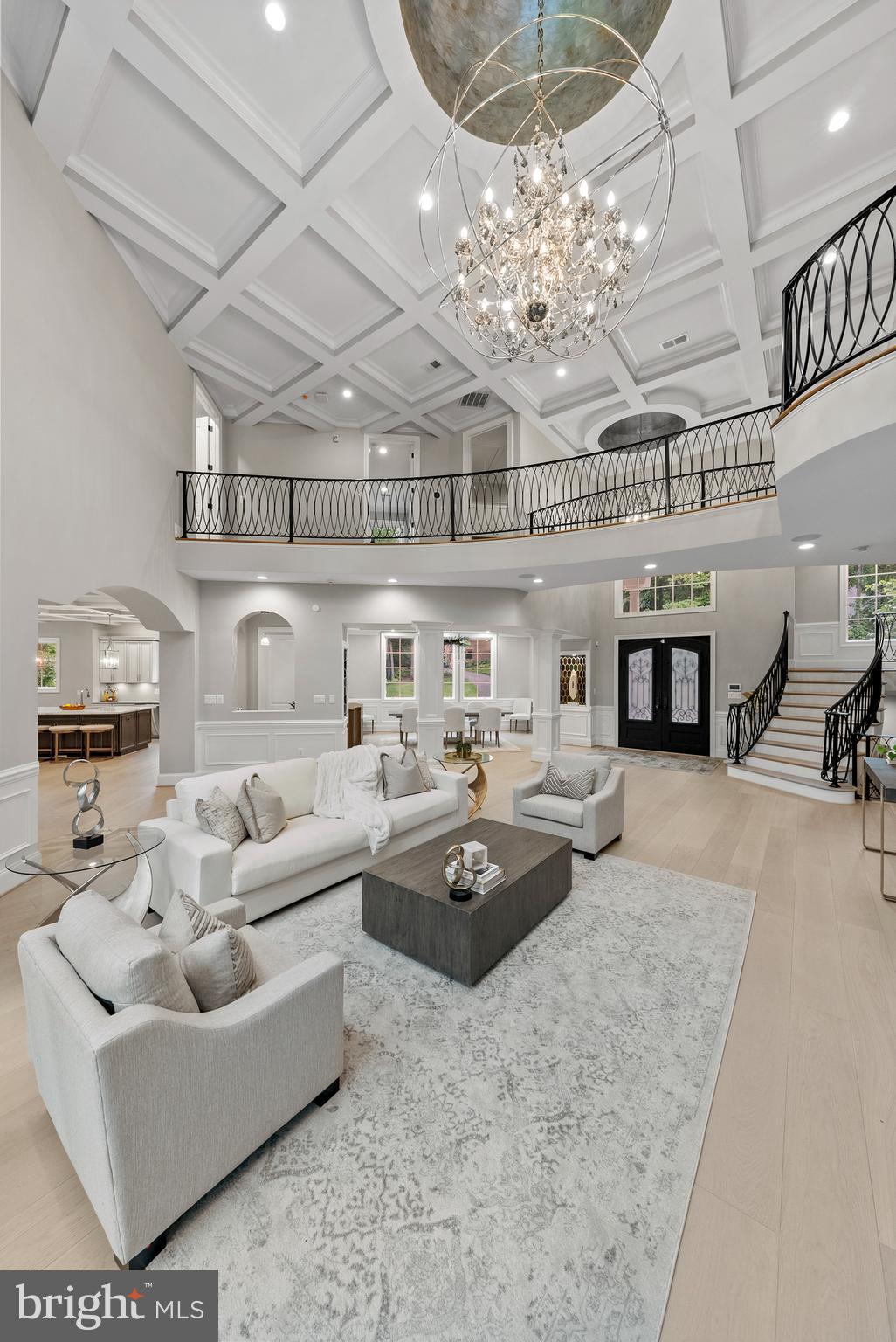 1060 Vista Dr