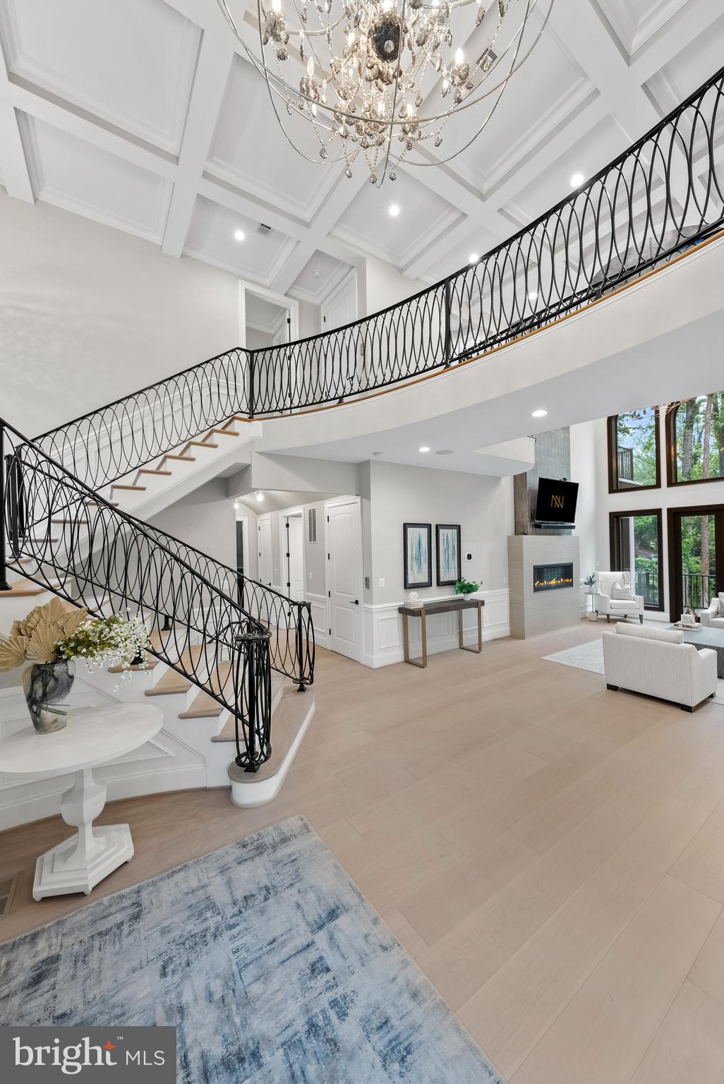 1060 Vista Dr