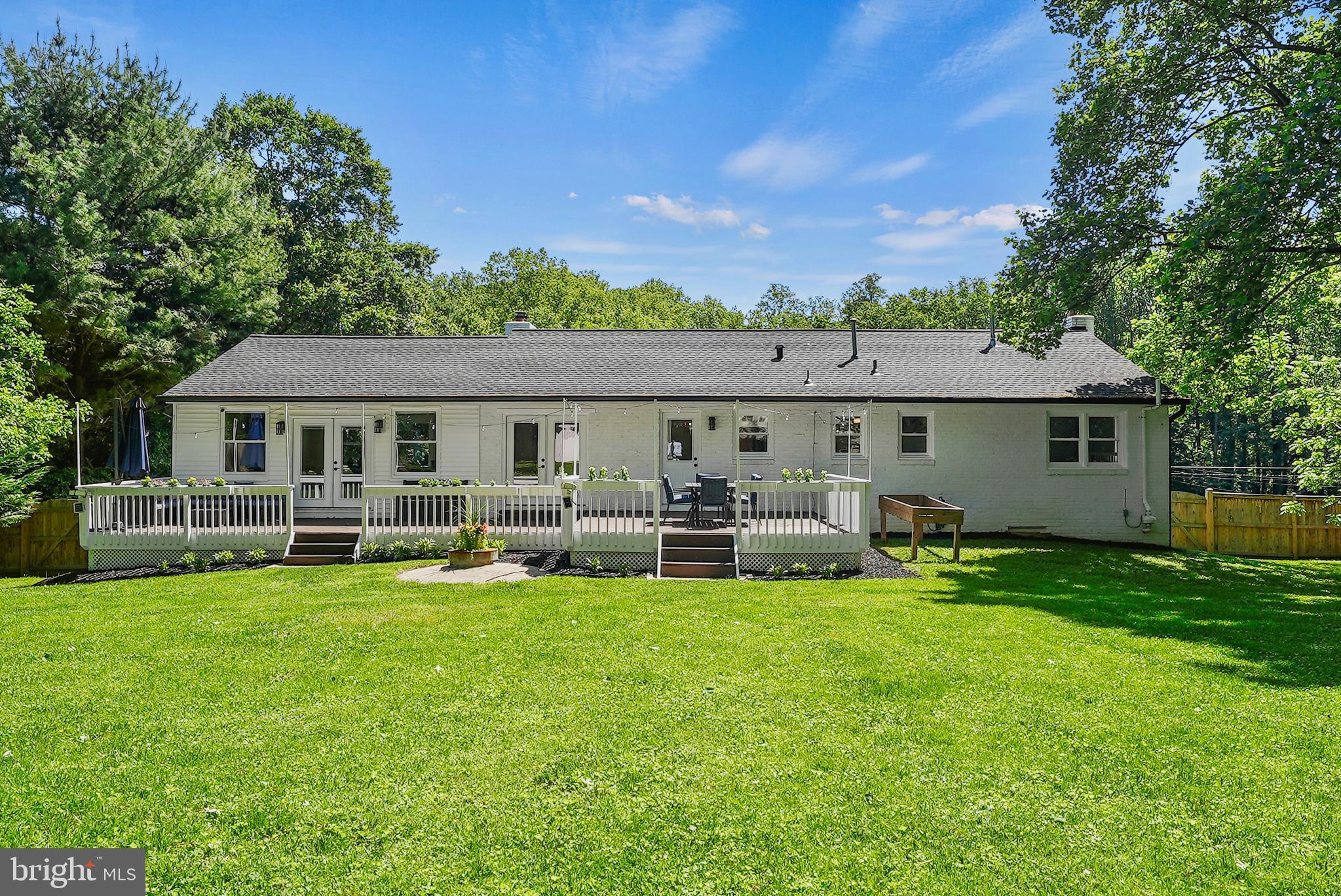 738 Ellsworth Ave