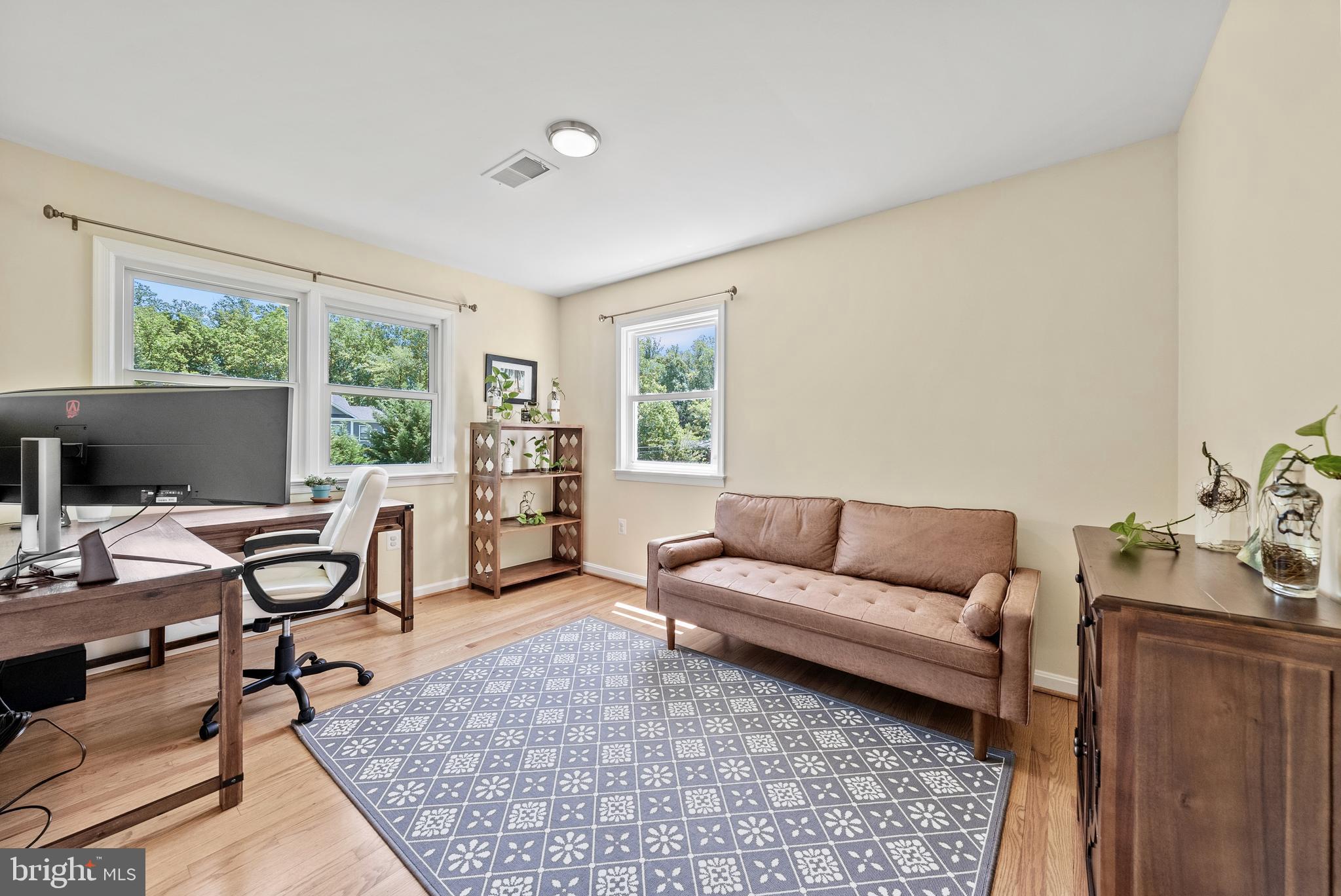 738 Ellsworth Ave