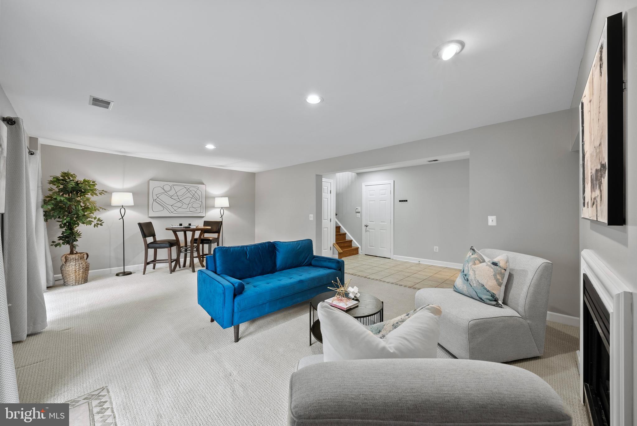 134 Roland Ct SW