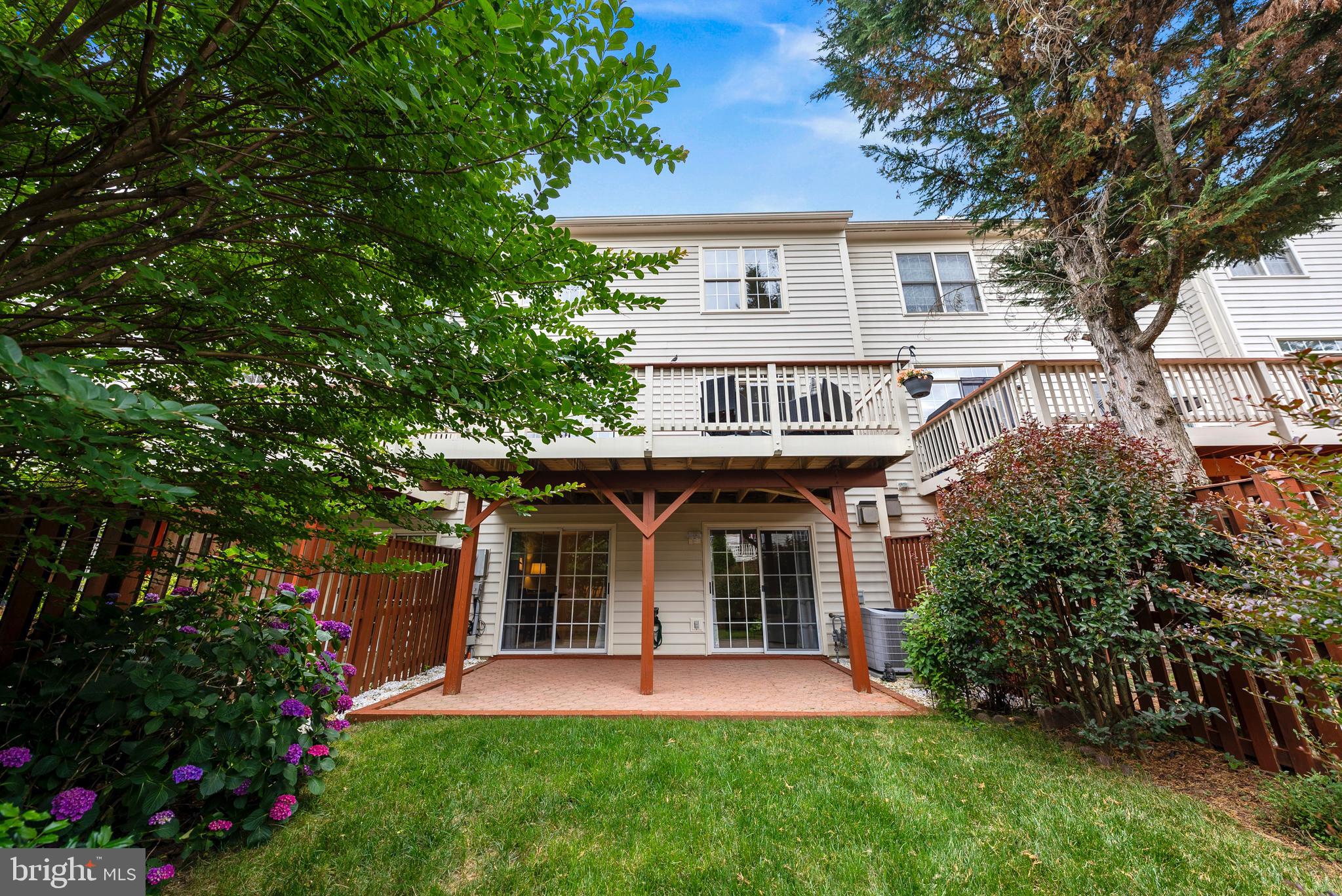 134 Roland Ct SW