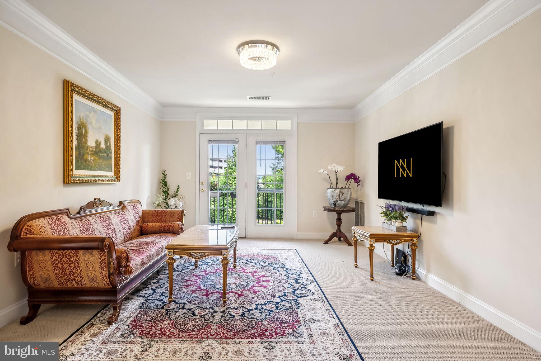 2903 Saintsbury Plz #306