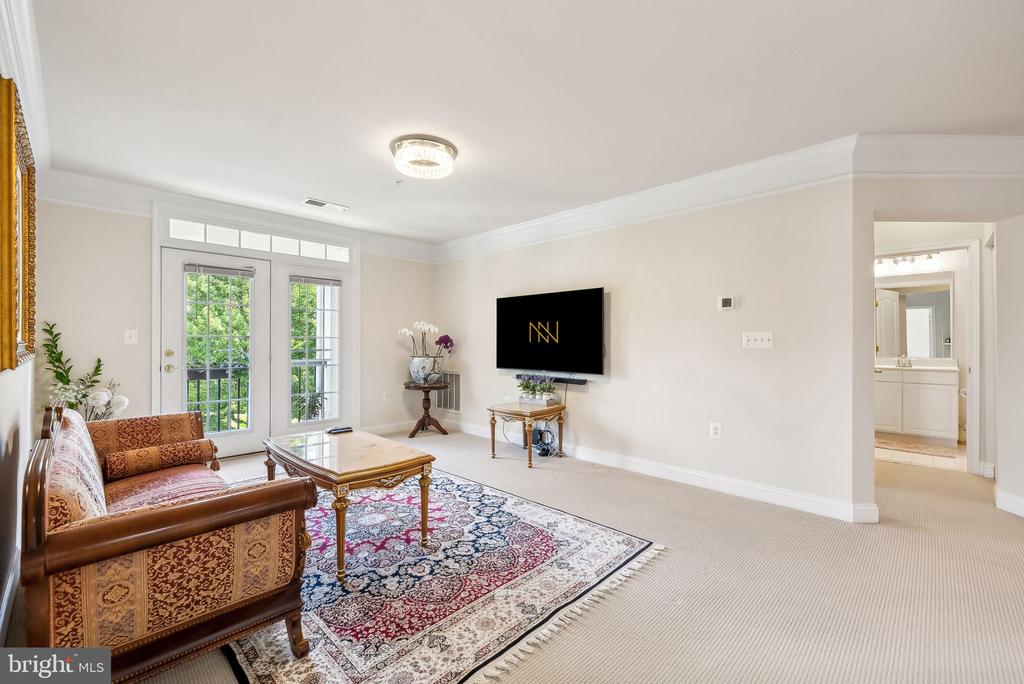 2903 Saintsbury Plz #306