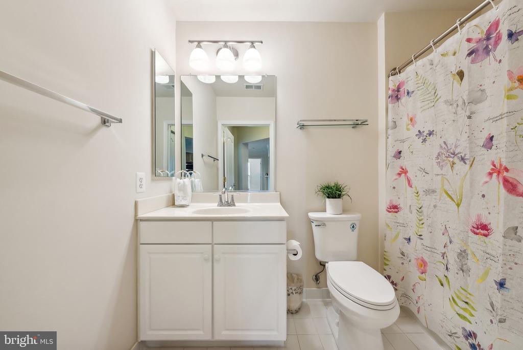 2903 Saintsbury Plz #306