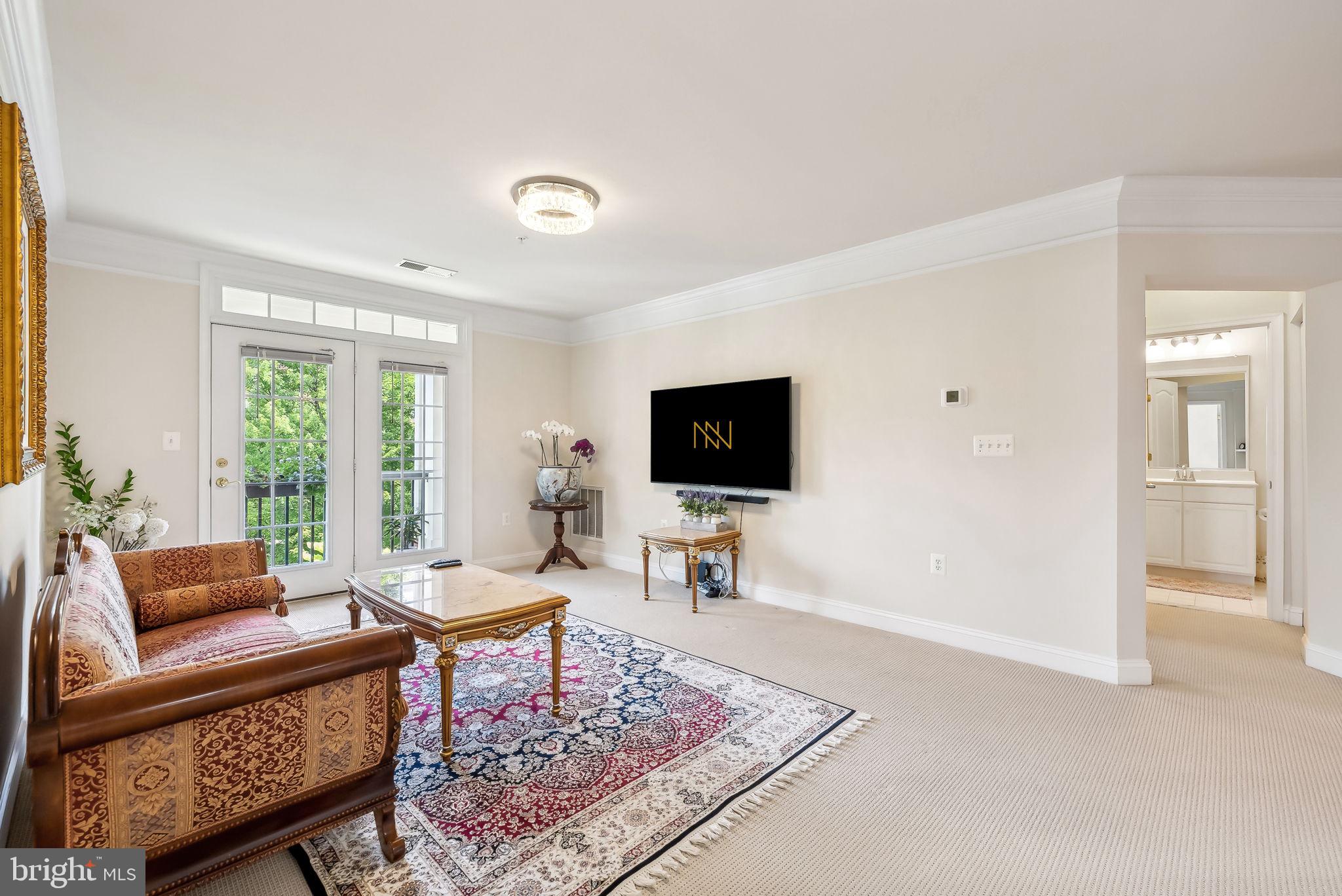 2903 Saintsbury Plz #306