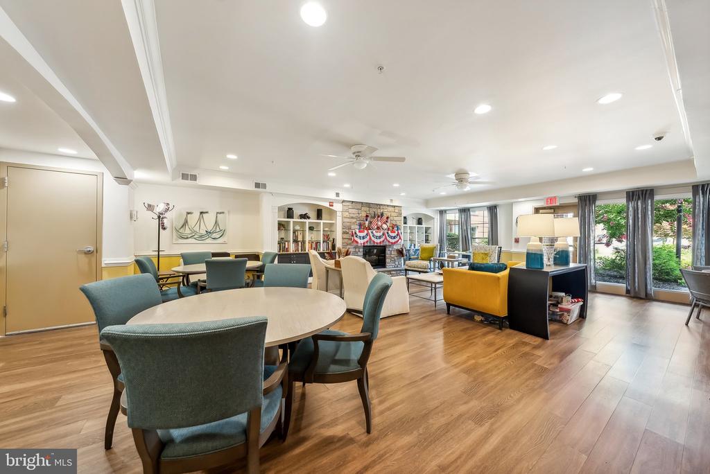 2903 Saintsbury Plz #306