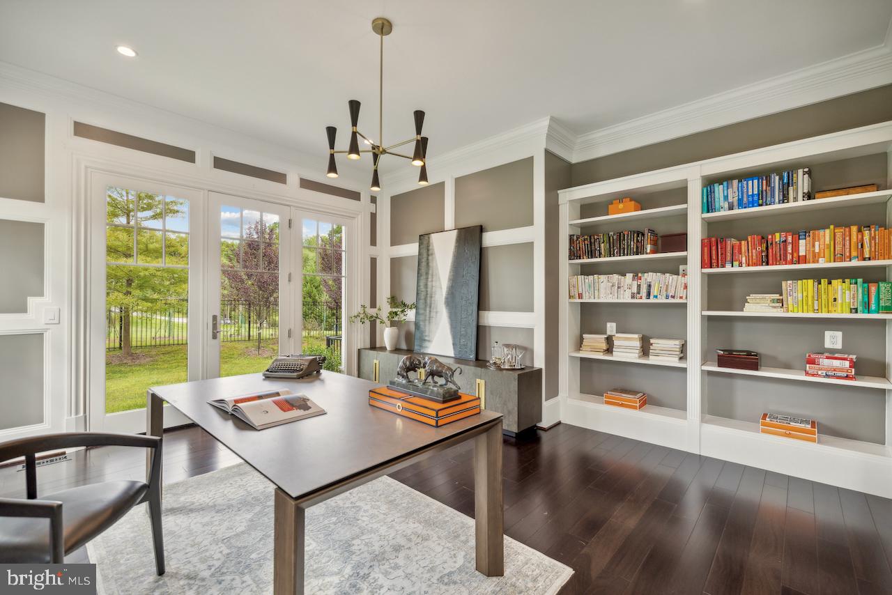 8533 Georgetown Pike